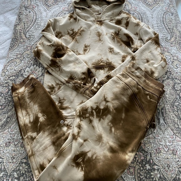 Lululemon Sweat Set - Picture 1 of 3